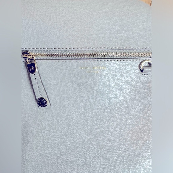 Henri Bendel Leather Backpack adjustable straps rare like new collectible bag - Picture 3 of 5